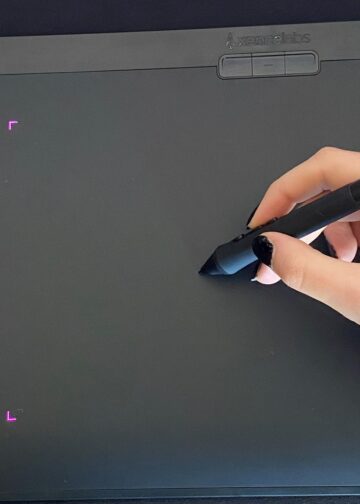Xencelabs Pen Tablet mit zeichnender Hand